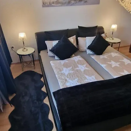 Stadtrand Haushaelfte Vakantiehuis Wilhelmshaven