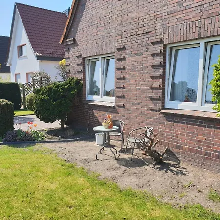 Stadtrand Haushaelfte