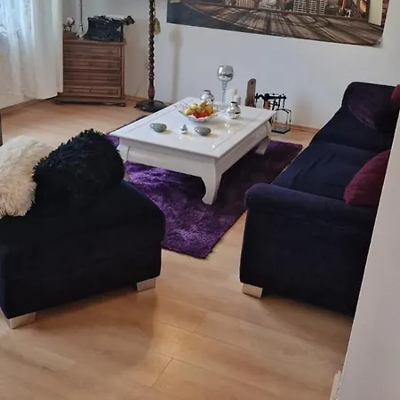 Stadtrand Haushaelfte Vakantiehuis Wilhelmshaven