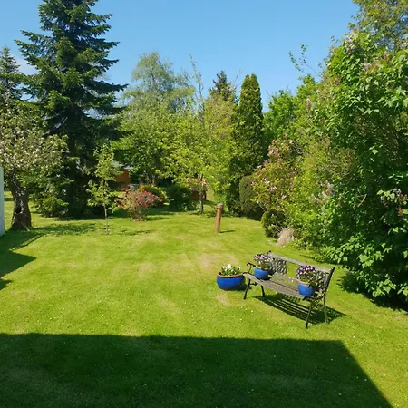 Дом отдыха Stadtrand Haushaelfte Вильгельмсхафен